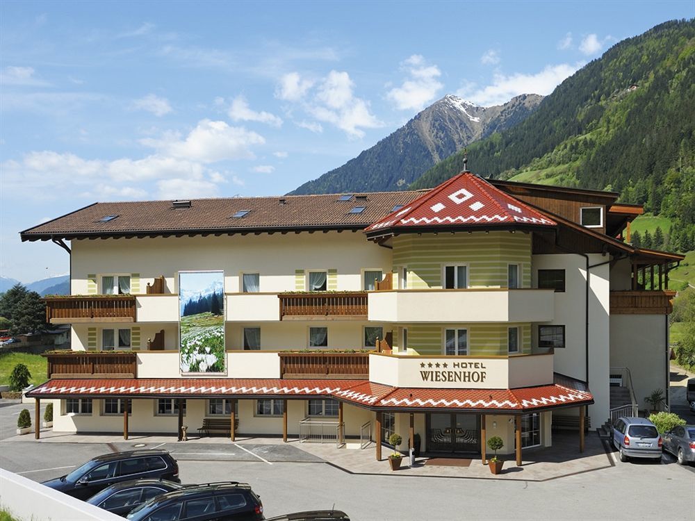 Wiesenhof Gardenresort San Leonardo in Passiria Exterior foto